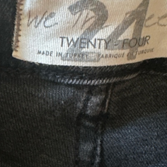 NWT Free People We the Free Raw Hem High-Rise Jegging Washed Black Denim Jeans - Picture 9 of 11